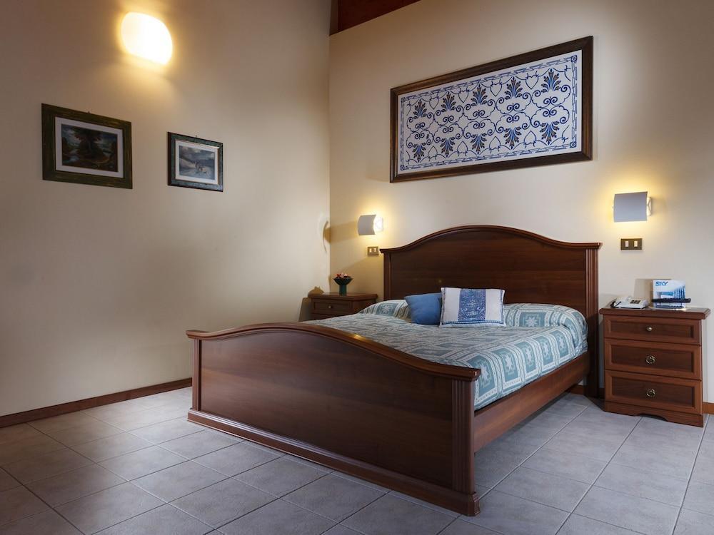 Hotel Columbia Marina Romea Luaran gambar