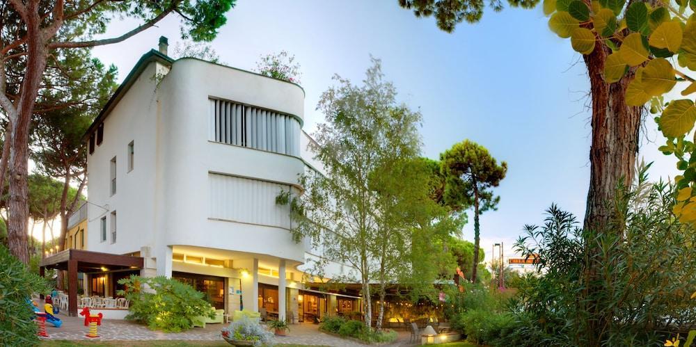 Hotel Columbia Marina Romea Luaran gambar