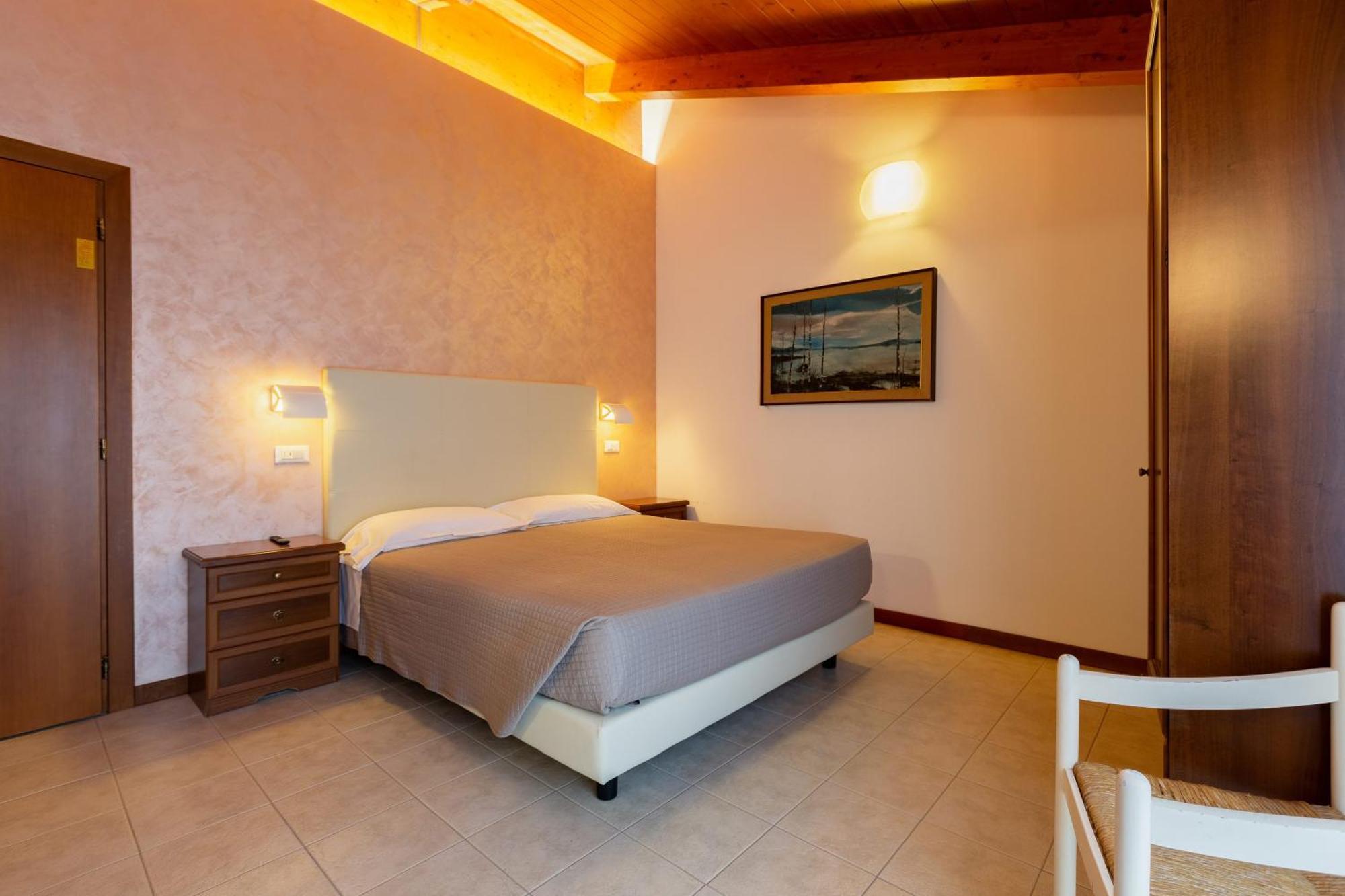 Hotel Columbia Marina Romea Luaran gambar