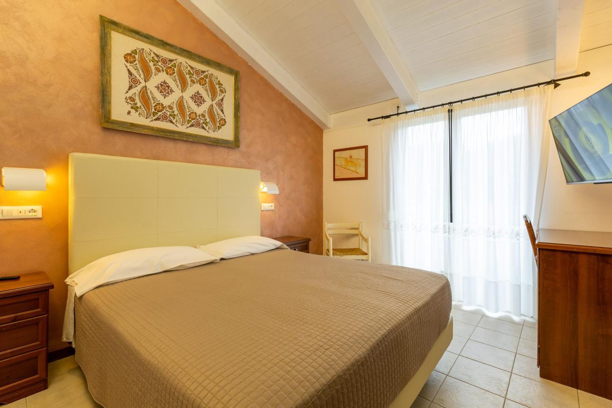 Hotel Columbia Marina Romea Luaran gambar