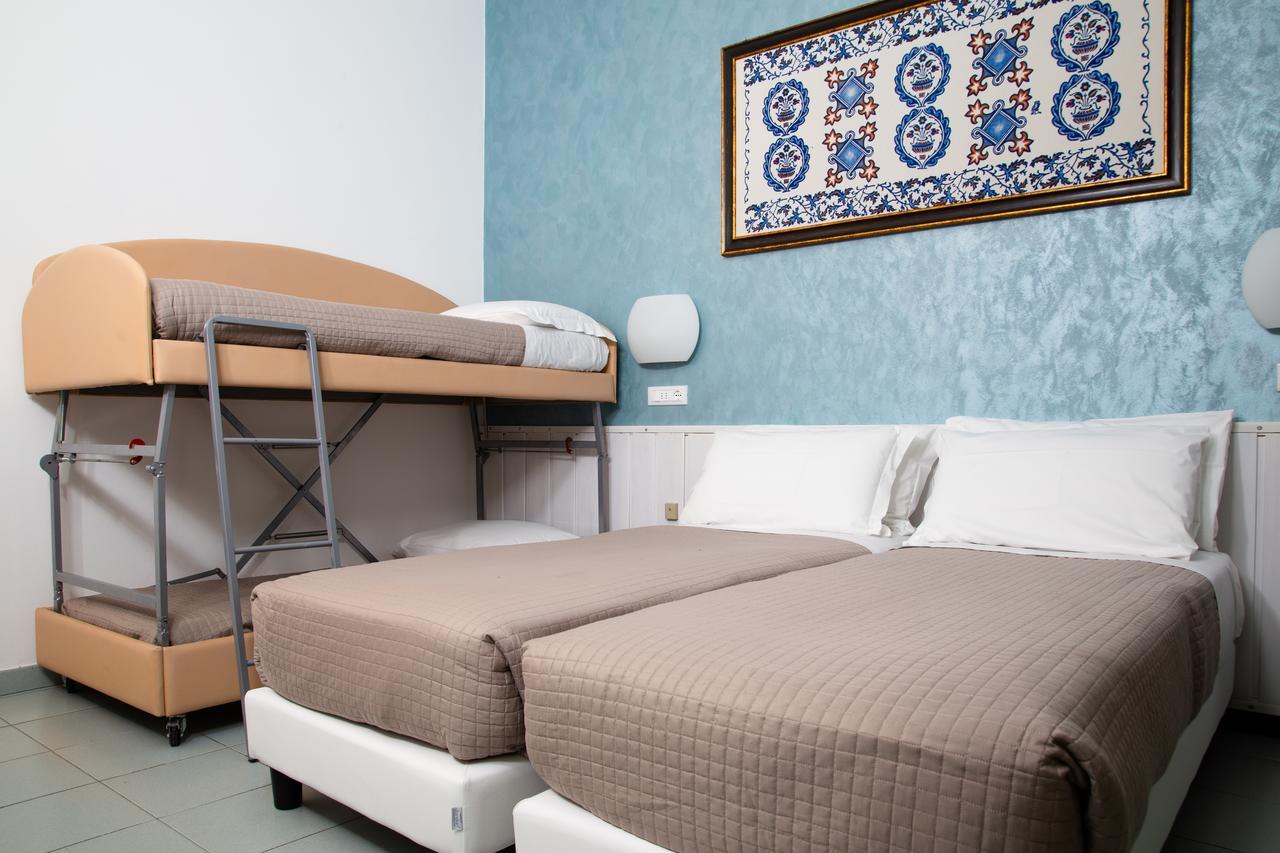 Hotel Columbia Marina Romea Luaran gambar