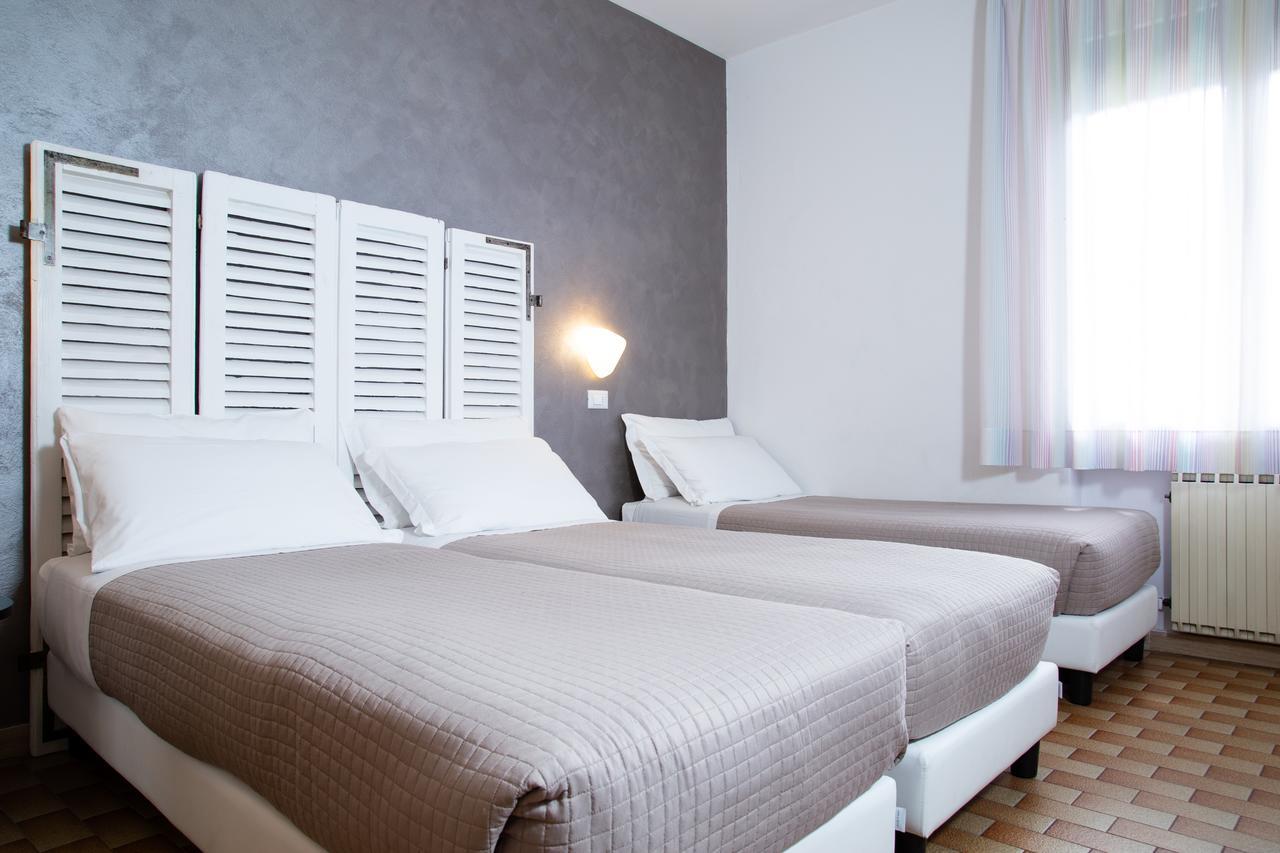 Hotel Columbia Marina Romea Luaran gambar