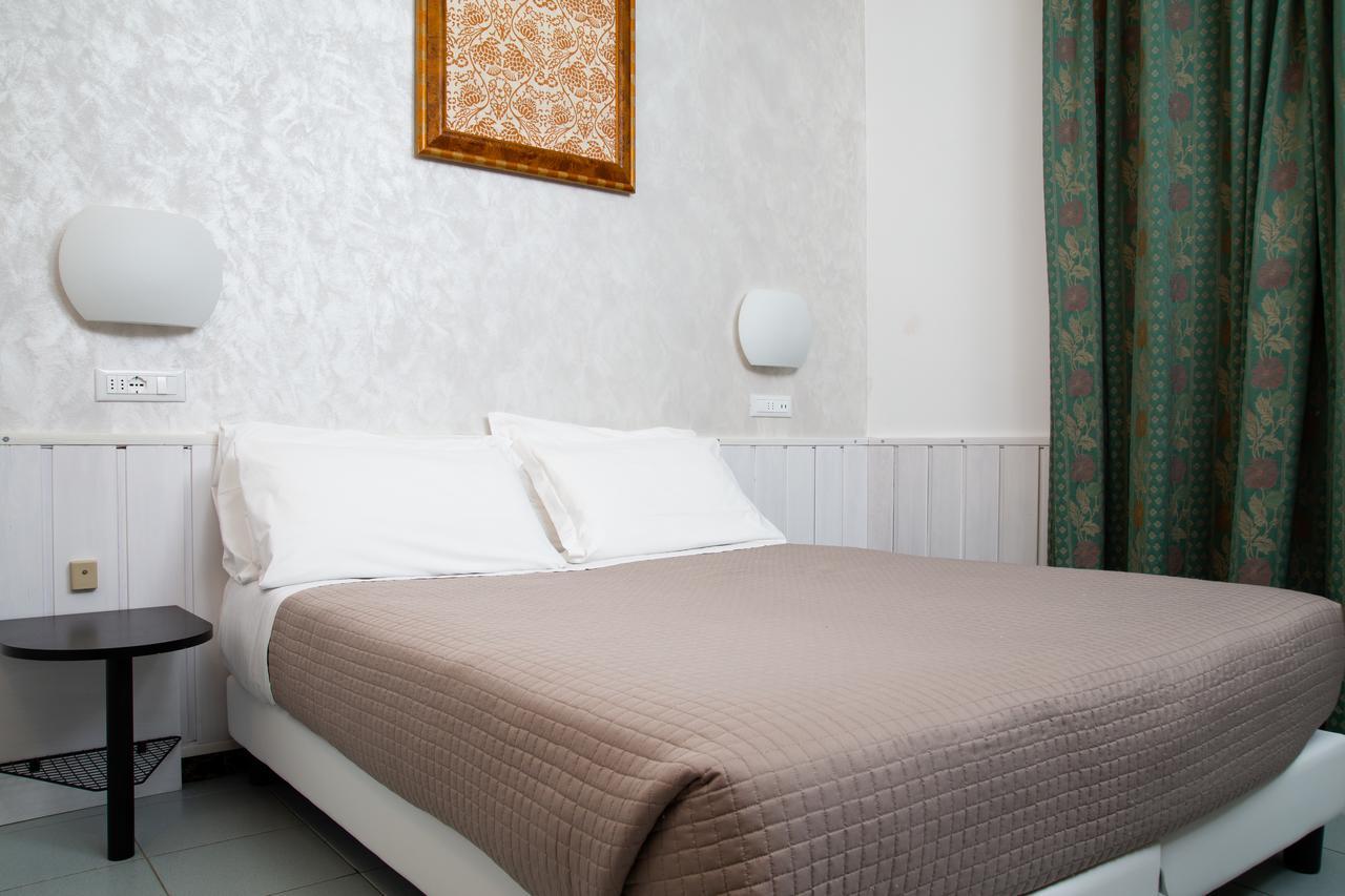 Hotel Columbia Marina Romea Luaran gambar